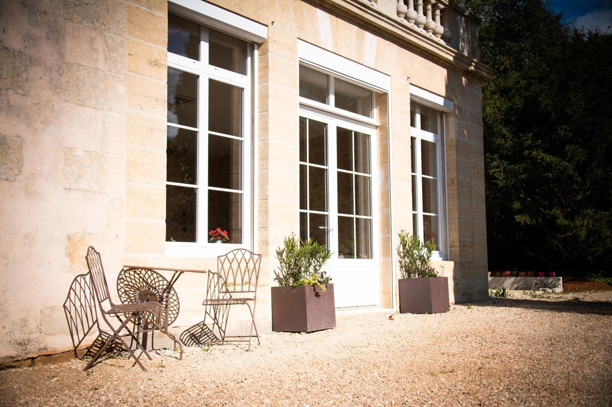 Bed and Breakfast Domaine De La Briouse Sanxay Exterior foto