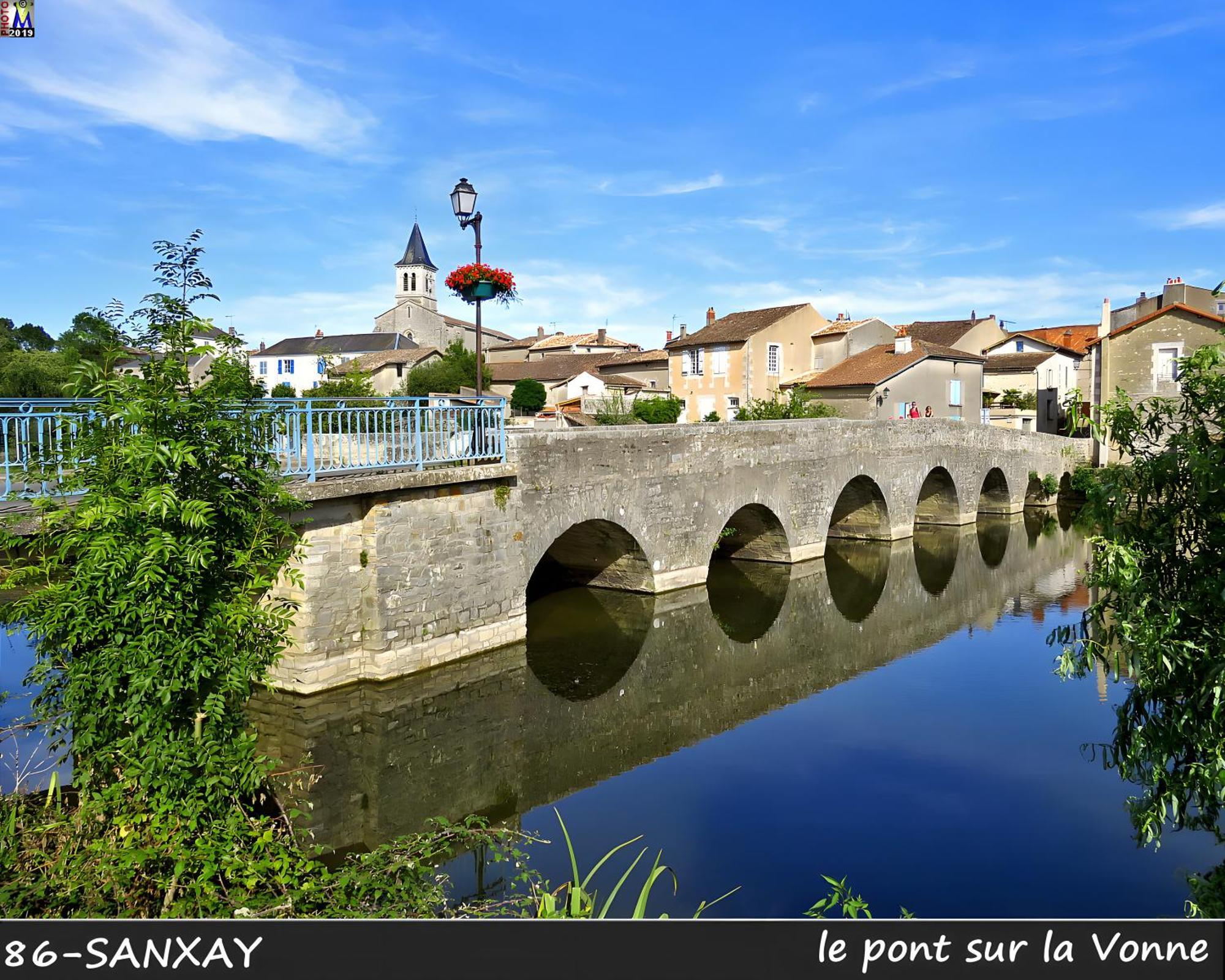Bed and Breakfast Domaine De La Briouse Sanxay Exterior foto